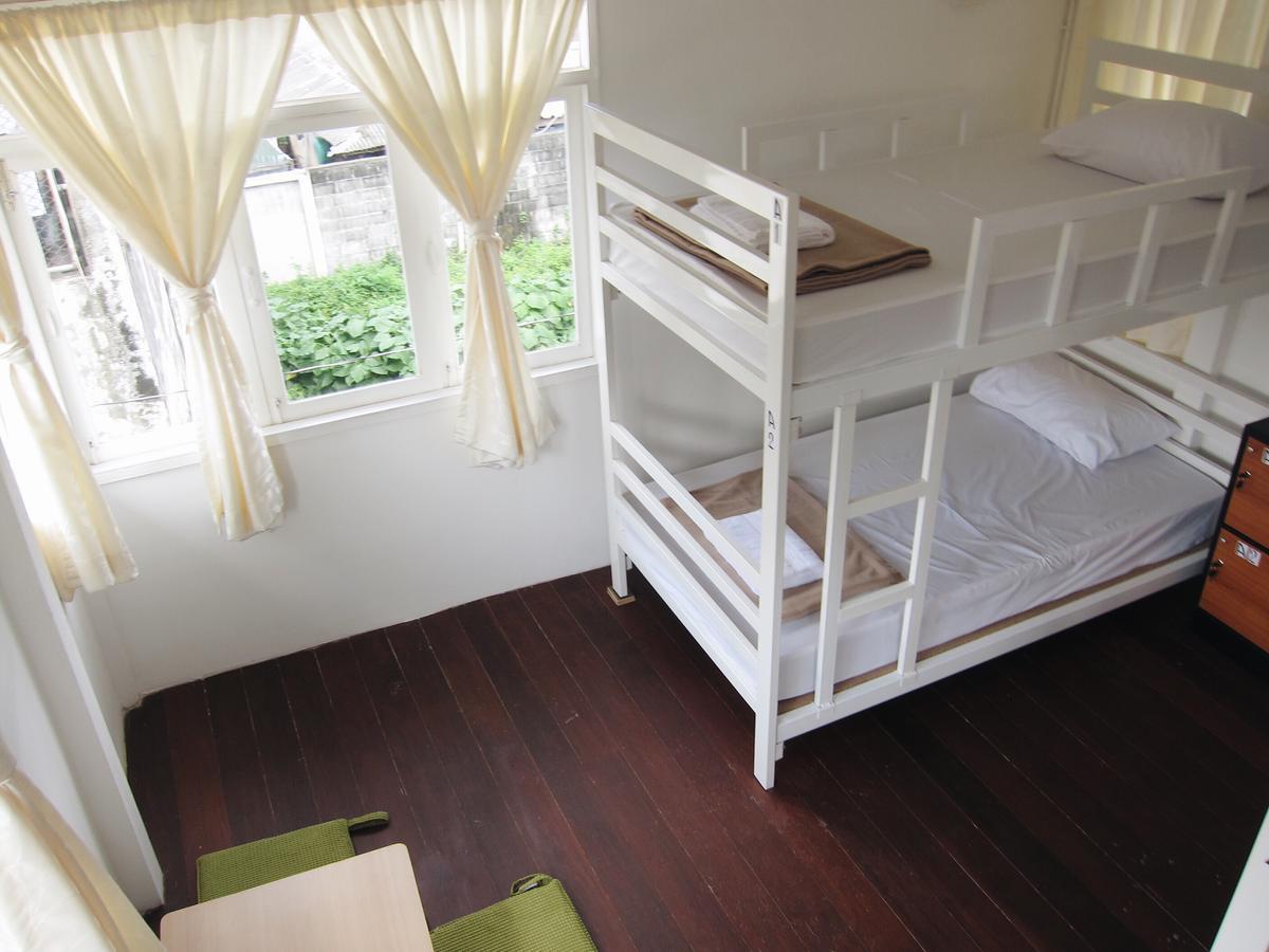 Auberge de jeunesse Baan Nai Trok à Bangkok Extérieur photo